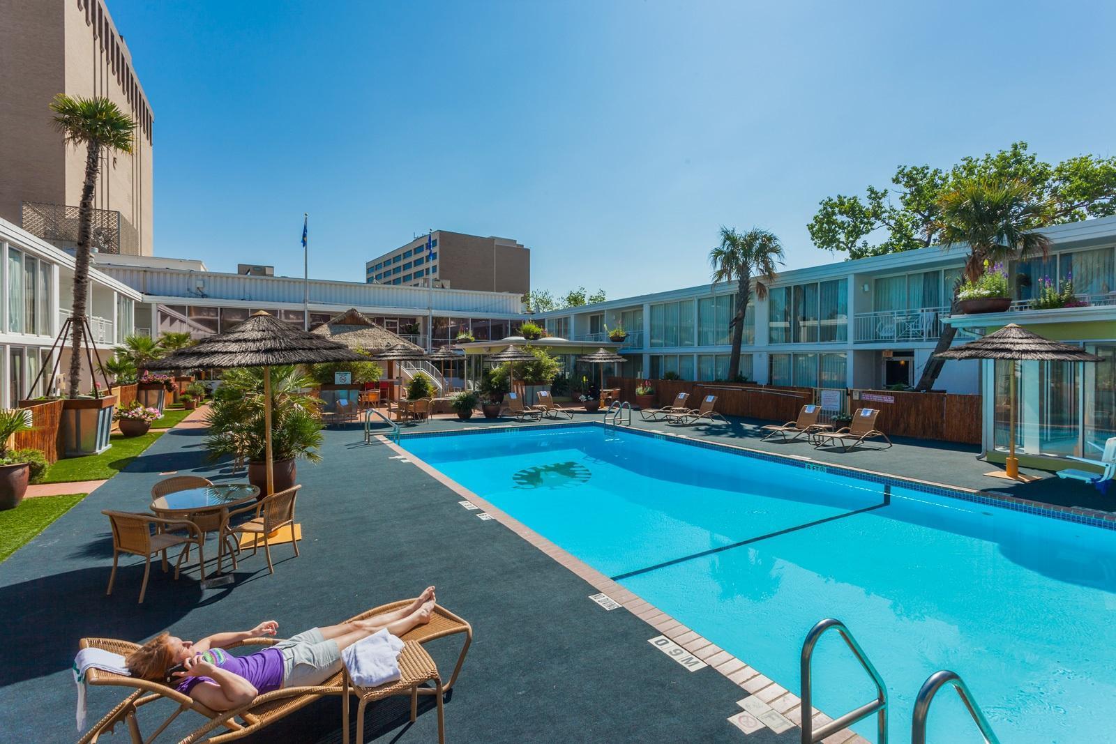 El Tropicano Riverwalk San Antonio Exterior photo
