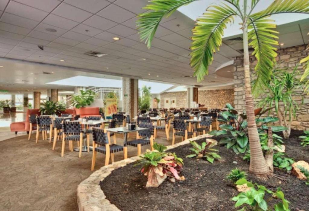 El Tropicano Riverwalk San Antonio Exterior photo