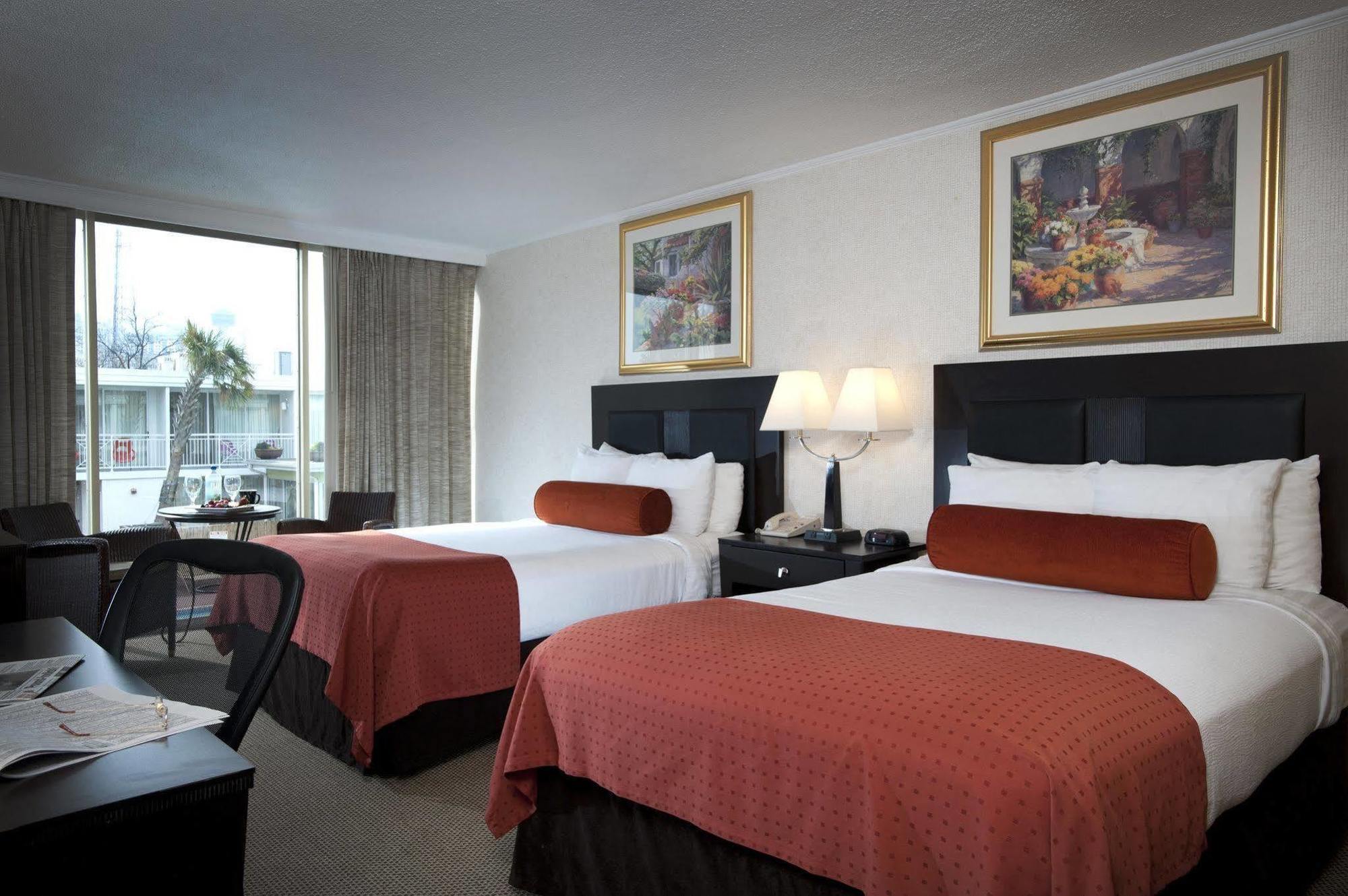 El Tropicano Riverwalk San Antonio Room photo
